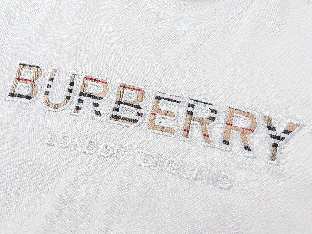 【BURBERRY旗艦店】バーバリー 半袖Tシャツ ご好評に付き再入荷！