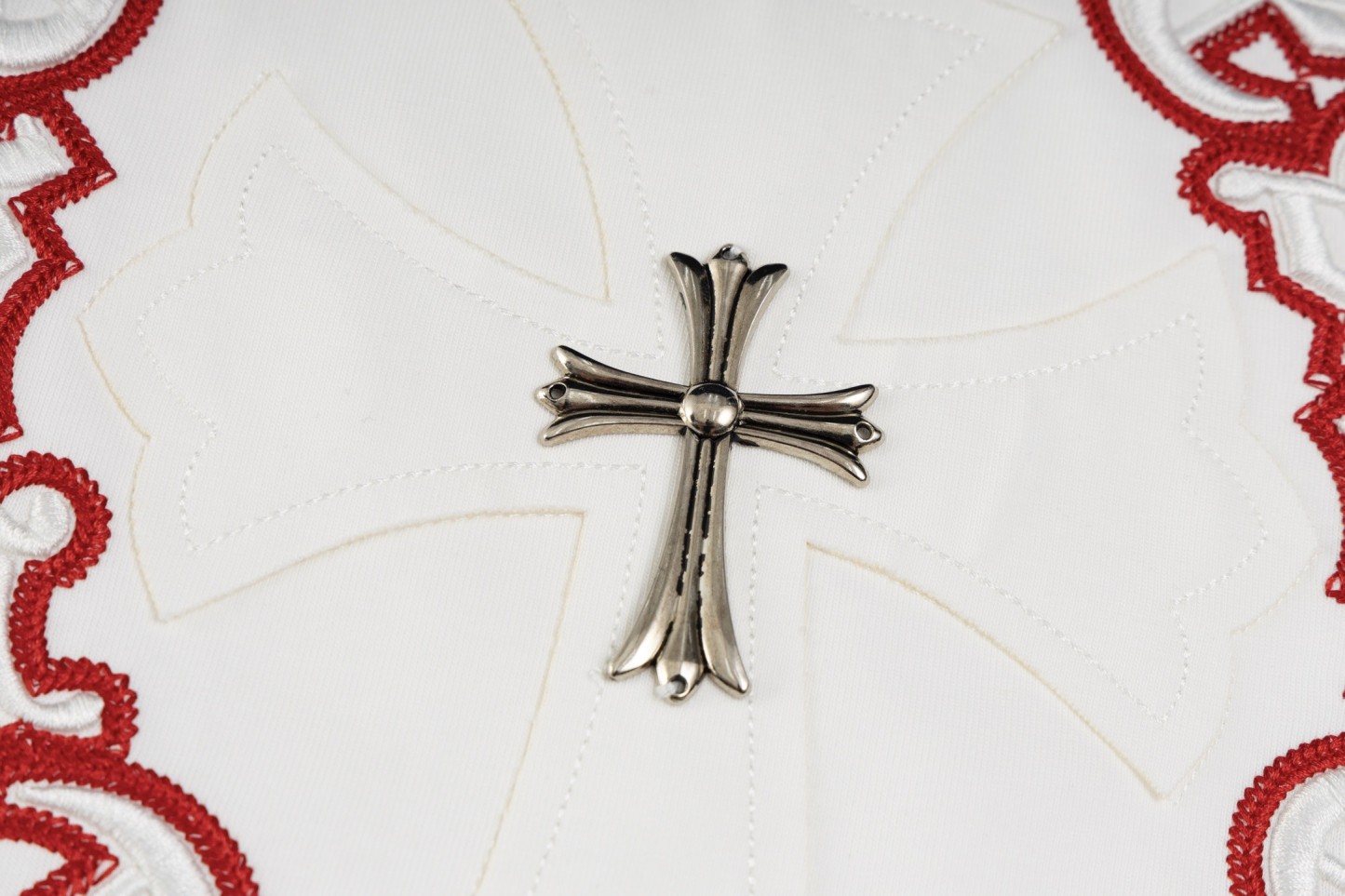 【CHROME HEARTS】（クロムハーツ）半袖Tシャツ、ご好評に付き再入荷！