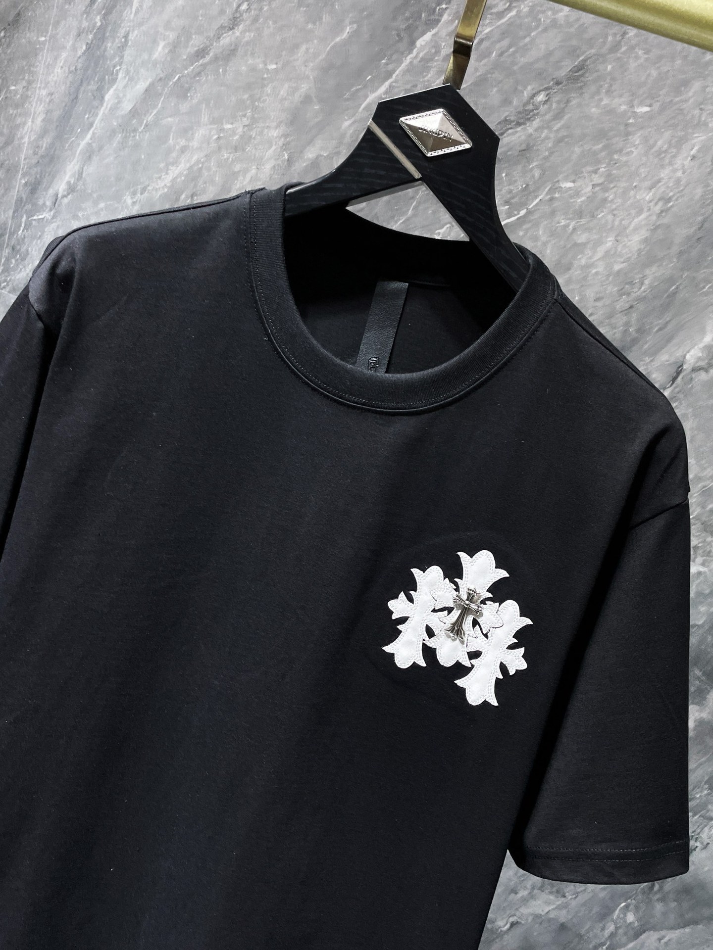 【CHROME HEARTS】（クロムハーツ）半袖Tシャツ、ご好評に付き再入荷！