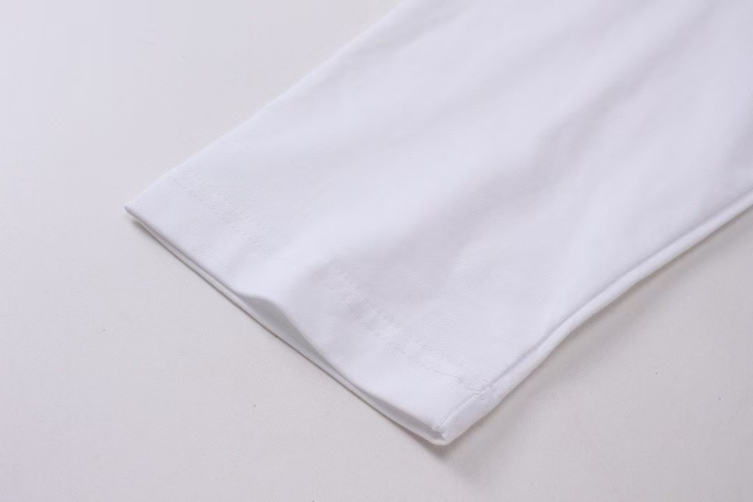 【BALENCIAGA旗艦店】バレンシアガ 刺繡長袖 ご好評に付き再入荷！