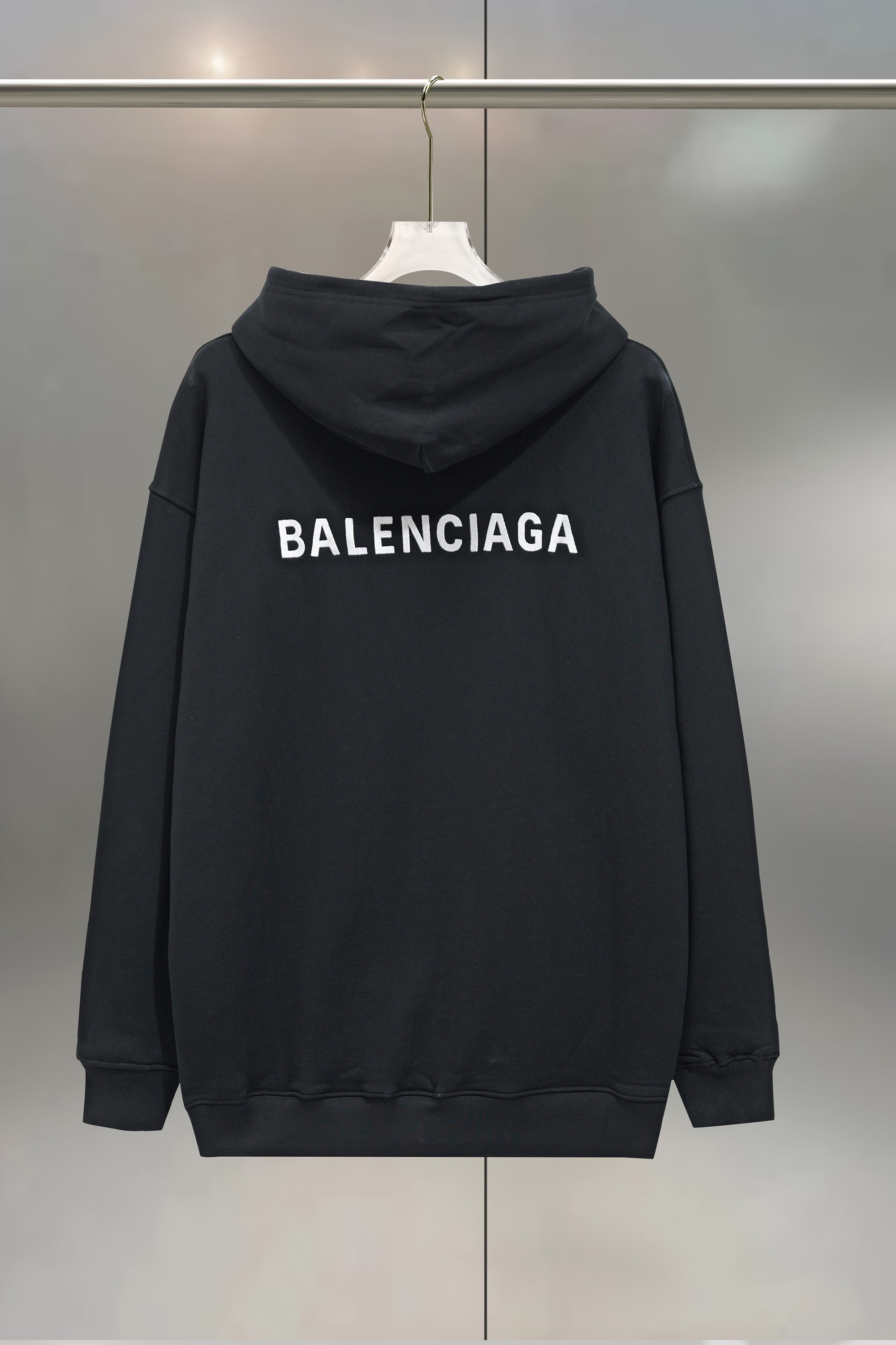 【BALENCIAGA】バレンシアガ パーカー、ご好評に付き再入荷！