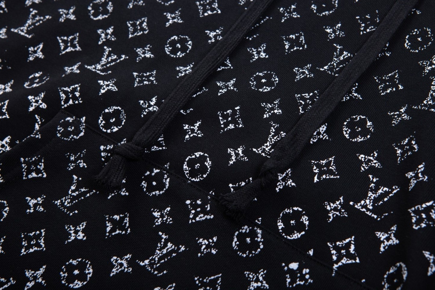 【LOUIS VUITTON旗艦店】ルイヴィトン パーカー  ご好評に付き再入荷！