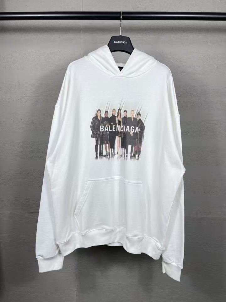 【BALENCIAGA】バレンシアガ パーカー 男女兼用 ご好評に付き再入荷！