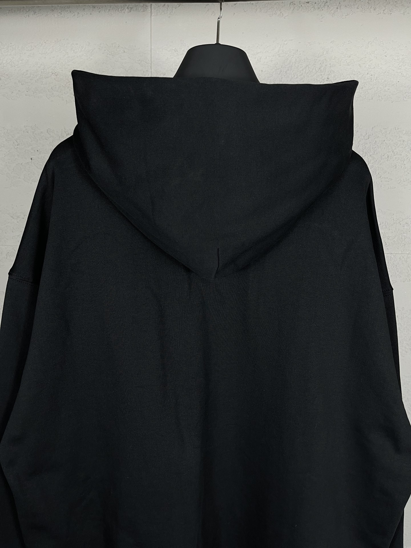 【BALENCIAGA】バレンシアガ パーカー 男女兼用 ご好評に付き再入荷！