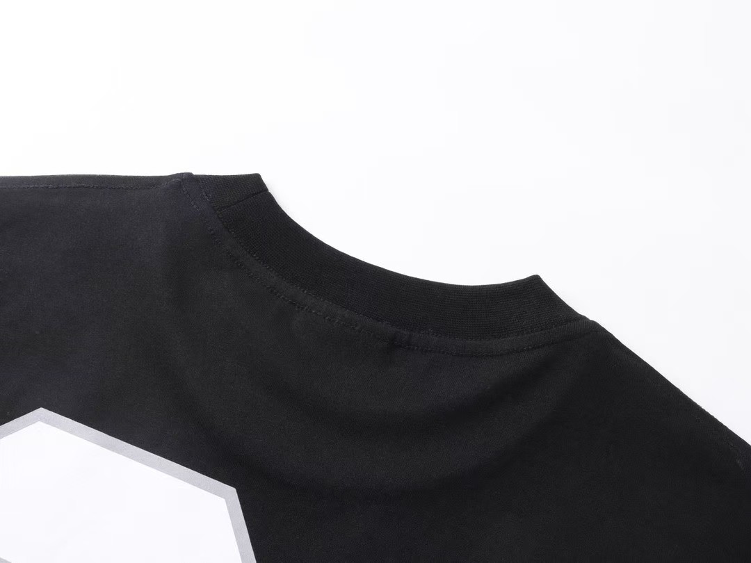 【BALENCIAGA】バレンシアガ 長袖 男女兼用 ご好評に付き再入荷！