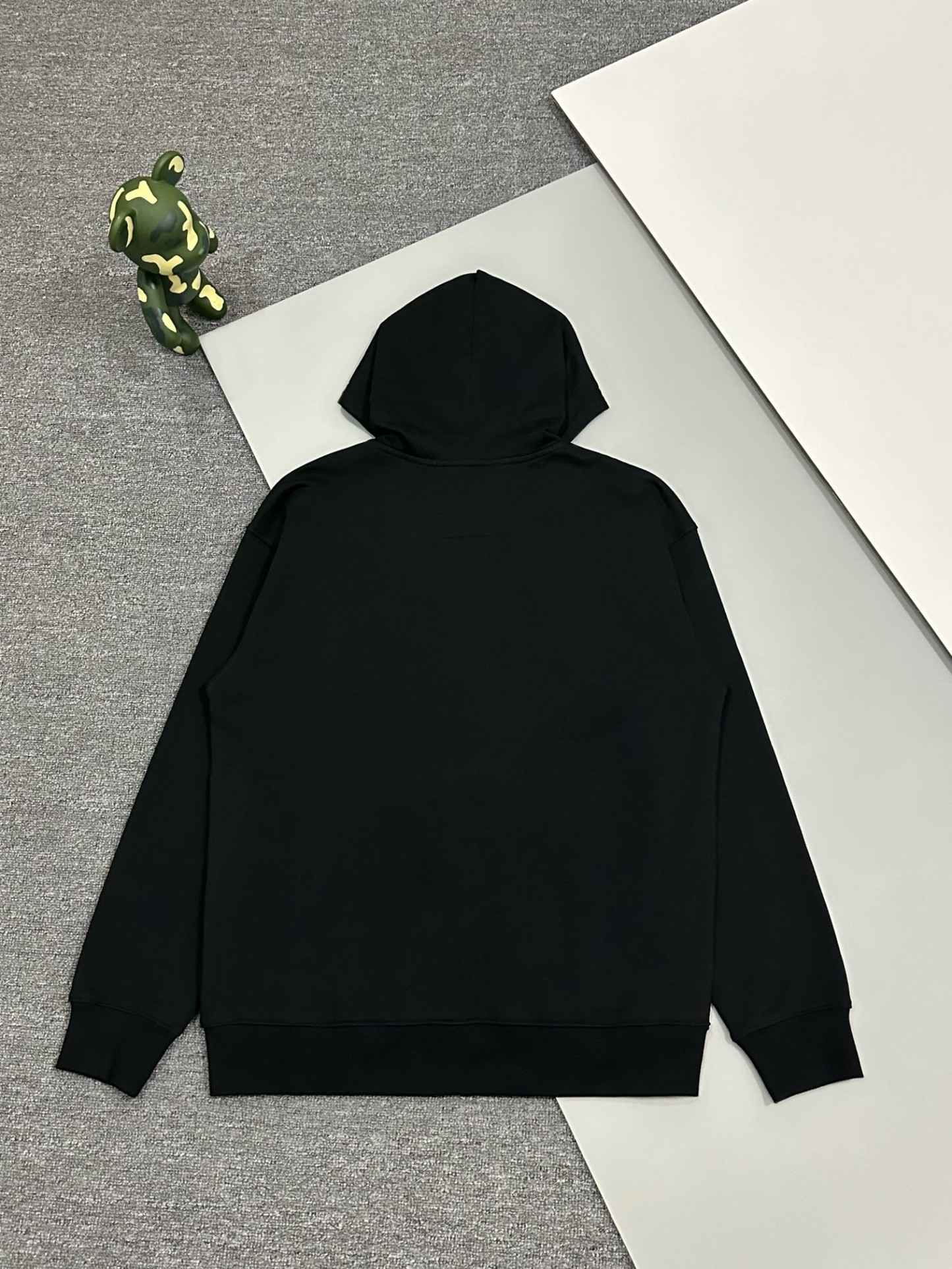 【GIVENCHY旗艦店】ジバンシー パーカー★ご好評に付き再入荷！