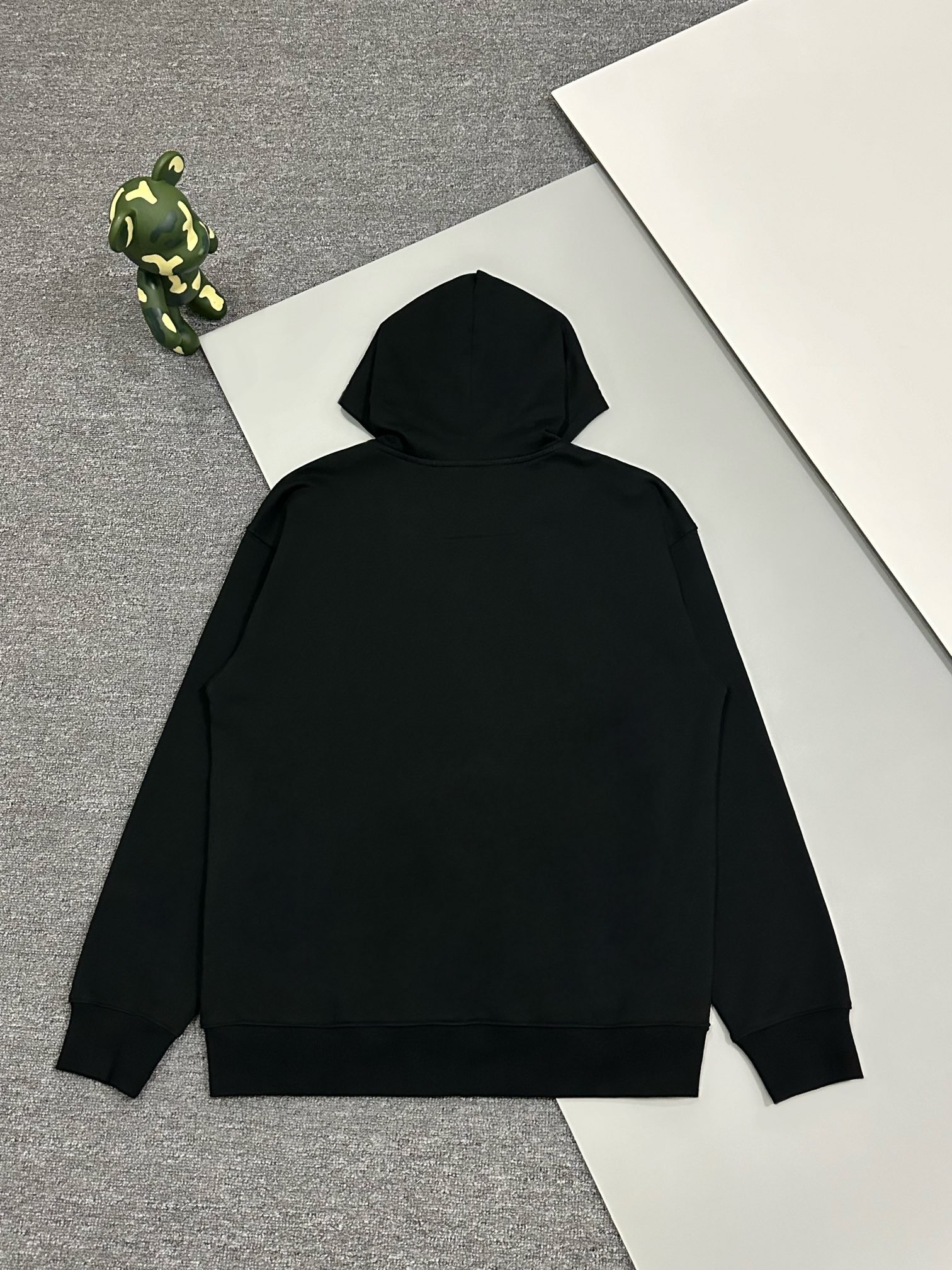 【GIVENCHY旗艦店】ジバンシー パーカー★ご好評に付き再入荷！