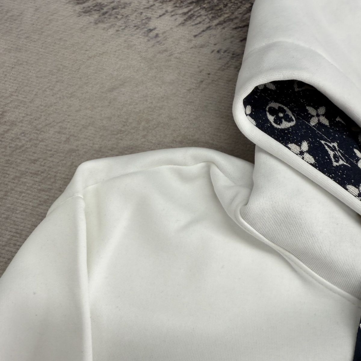 【LOUIS VUITTON旗艦店】ルイヴィトン パーカー 男女兼用 ご好評に付き再入荷！