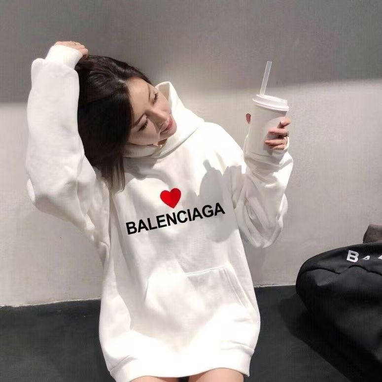 【BALENCIAGA】バレンシアガ パーカー 男女兼用 ご好評に付き再入荷！
