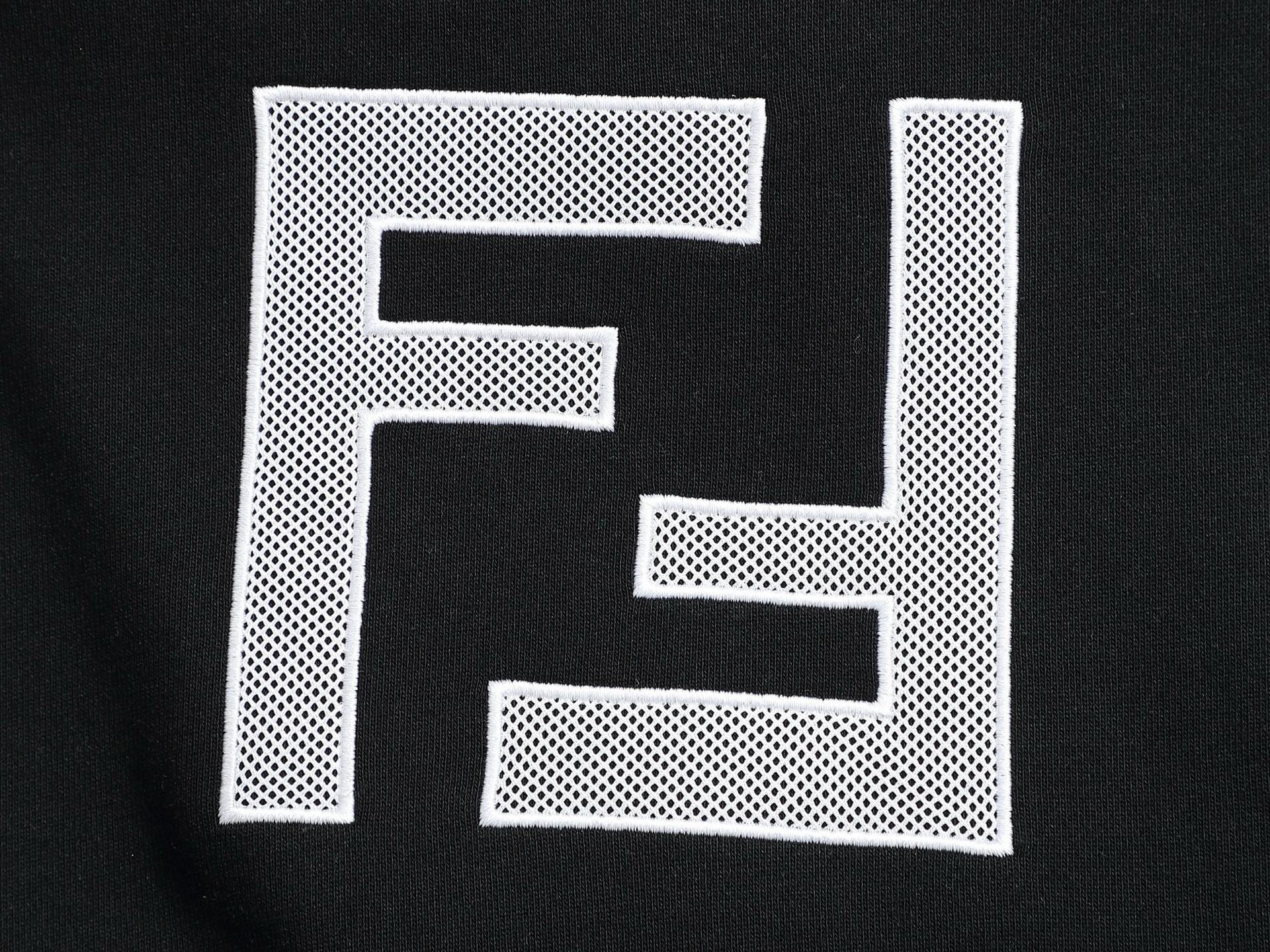 【FENDI旗艦店】フェンディ パーカー 男女兼用 ご好評に付き再入荷！