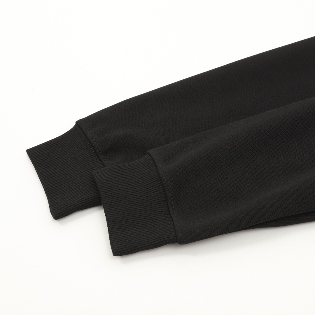 【FENDI旗艦店】フェンディ パーカー 男女兼用 ご好評に付き再入荷！