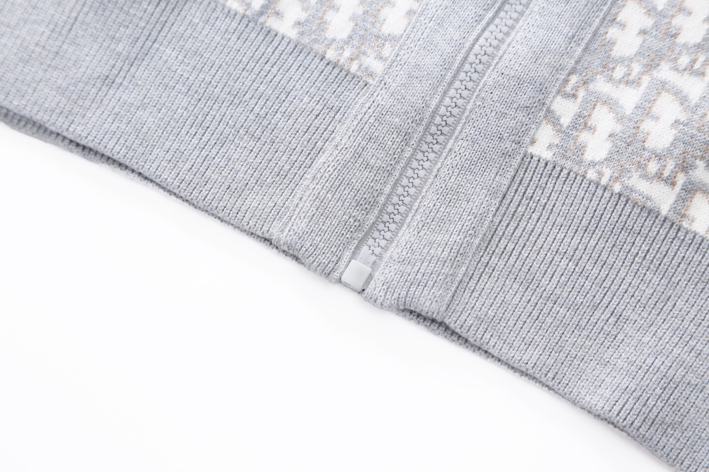 【DIOR旗艦店】（ディオール ）ウールのニットコート 男女兼用 ご好評に付き再入荷！