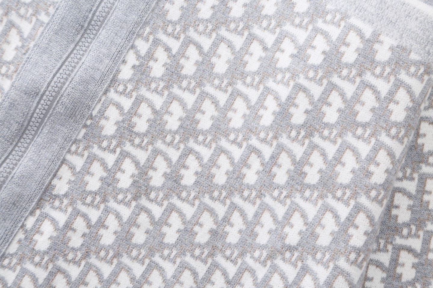 【DIOR旗艦店】（ディオール ）ウールのニットコート 男女兼用 ご好評に付き再入荷！