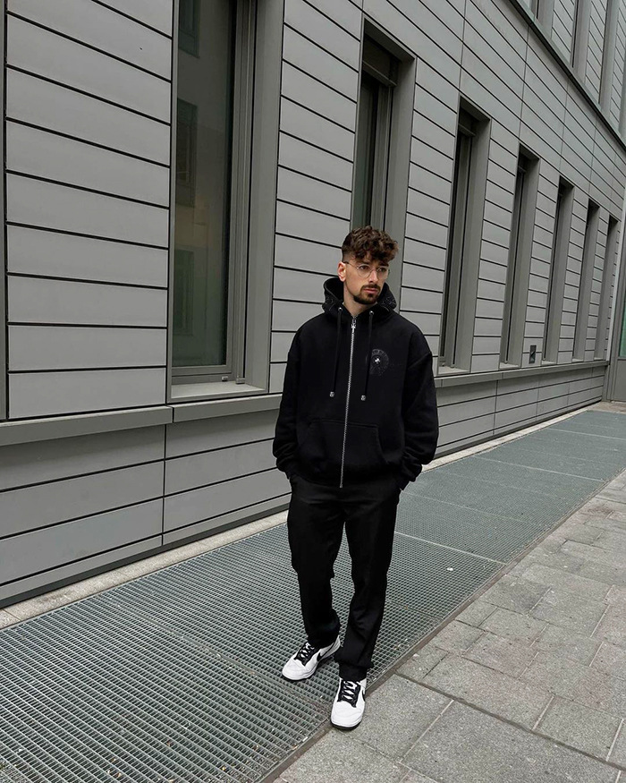 【CHROME HEARTS】クロムハーツ パーカー 男女兼用、ご好評に付き再入荷！