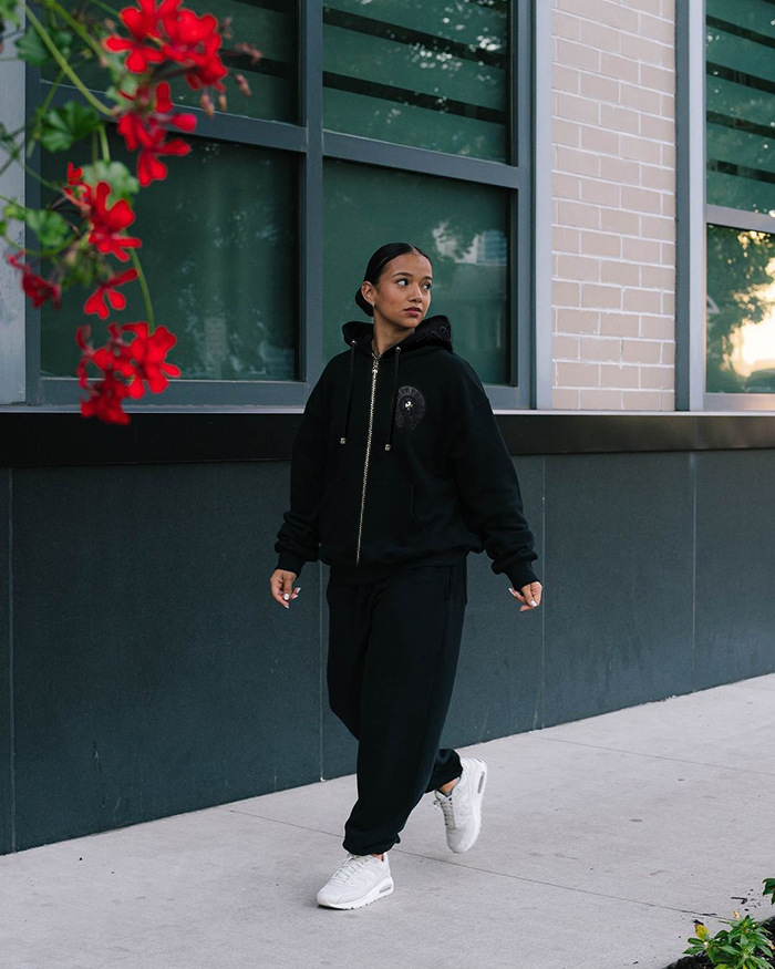 【CHROME HEARTS】クロムハーツ パーカー 男女兼用、ご好評に付き再入荷！