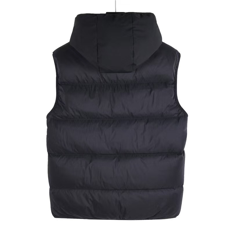 【MONCLER旗艦店】（モンクレール）ダウンベスト ご好評に付き再入荷！