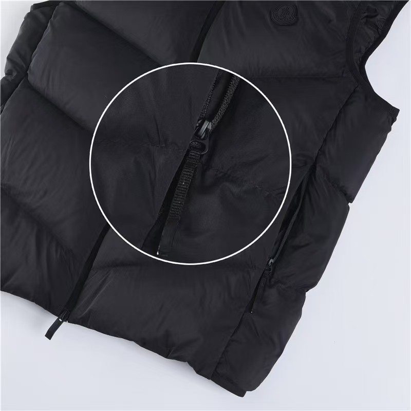 【MONCLER旗艦店】（モンクレール）ダウンベスト ご好評に付き再入荷！