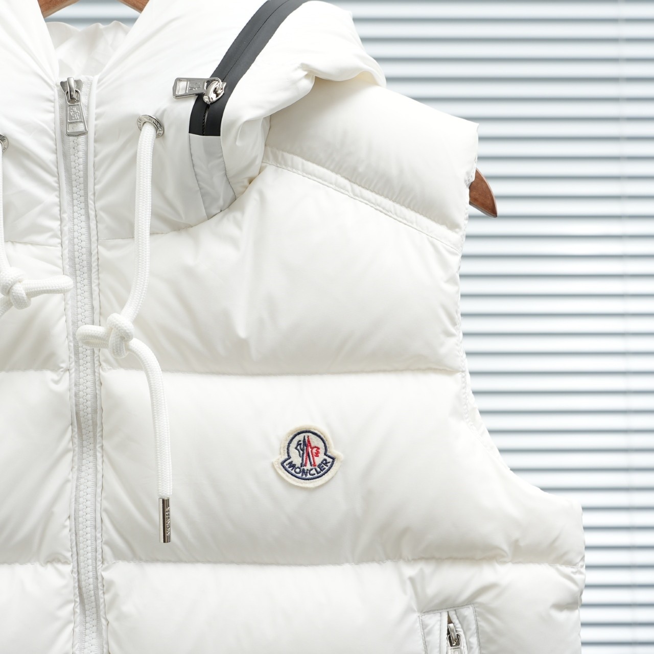 【人気】MONCLER モンクレール Cardamine ジレ ベスト ダウンベスト