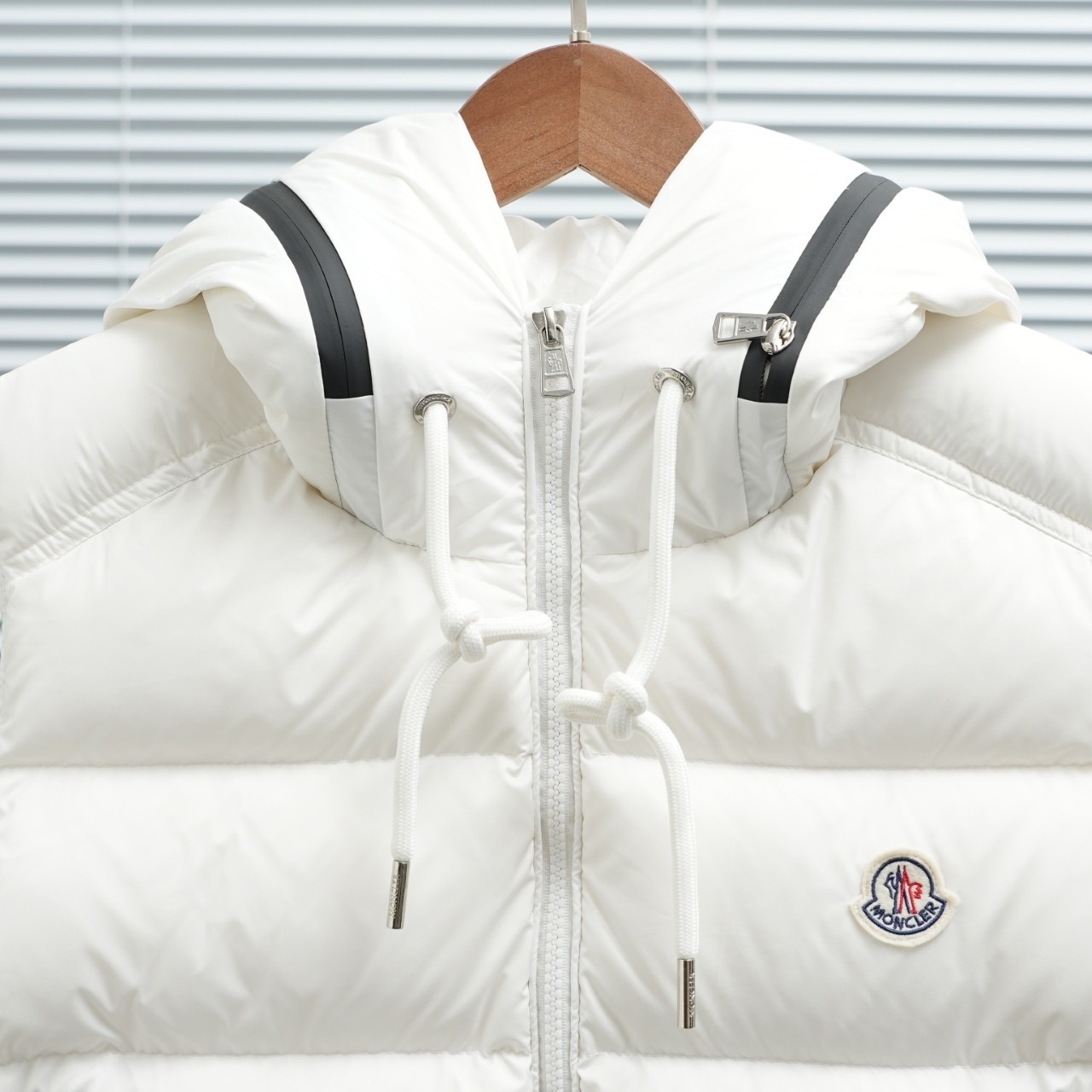 【人気】MONCLER モンクレール Cardamine ジレ ベスト ダウンベスト