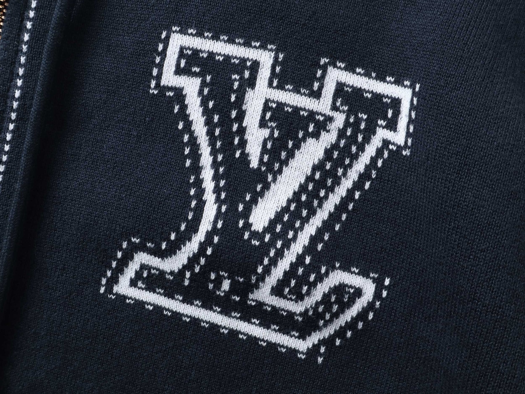 【LOUIS VUITTON旗艦店】ルイヴィトン パーカー ご好評に付き再入荷！