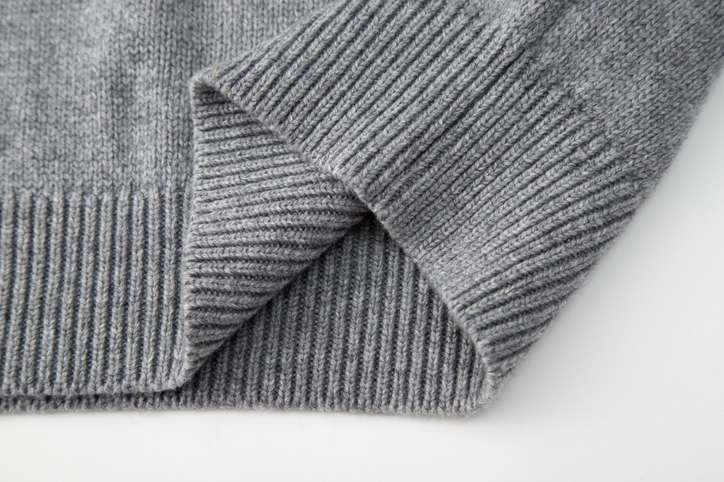 【BURBERRY旗艦店】バーバリー セーター 男女兼用 ご好評に付き再入荷！