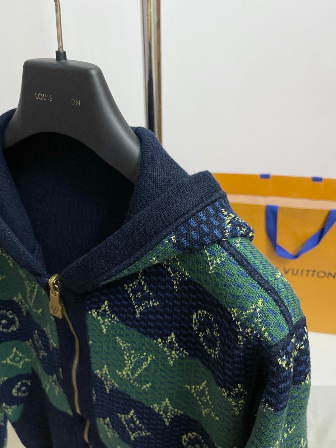 【LOUIS VUITTON旗艦店】ルイヴィトン ジャケット 、ご好評に付き再入荷！