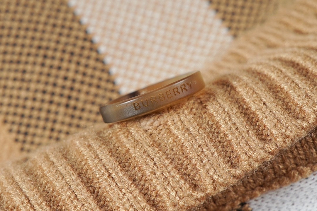 【BURBERRY旗艦店】バーバリー セーター ご好評に付き再入荷！