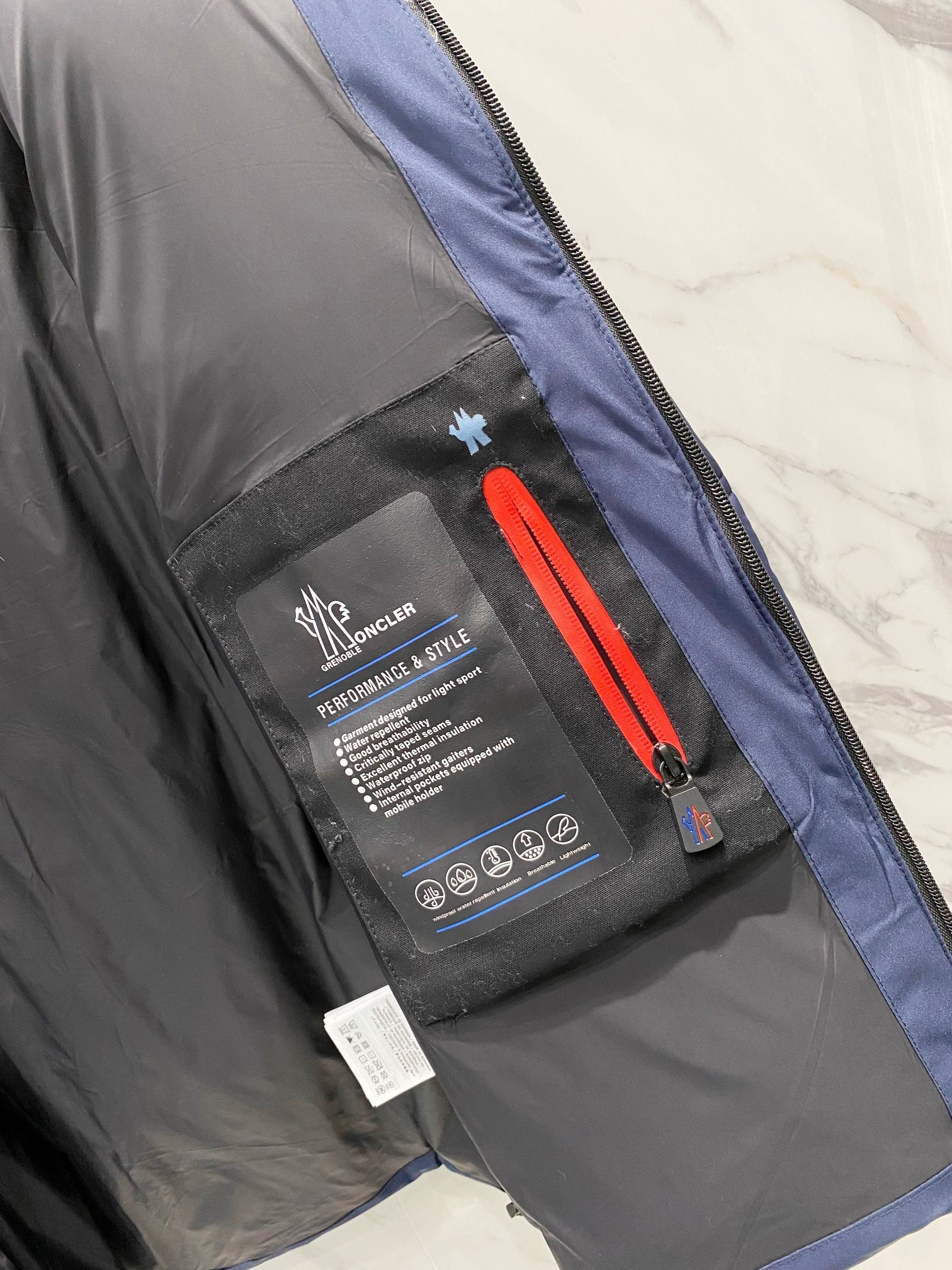 【MONCLER】モンクレール 2025 新しいコットンコート超ホット刺繍炎フード付きジャケット 男女兼用