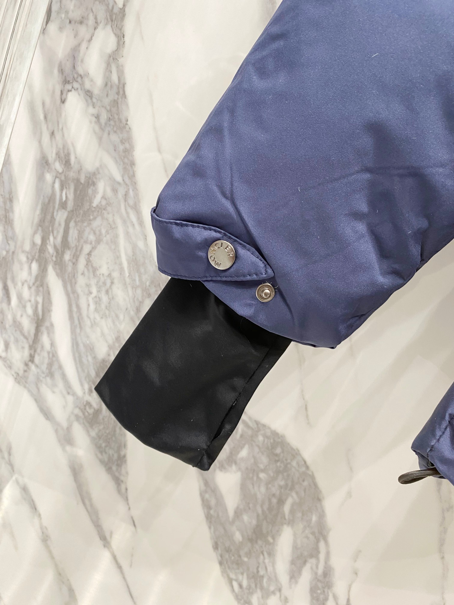 【MONCLER】モンクレール 2025 新しいコットンコート超ホット刺繍炎フード付きジャケット 男女兼用