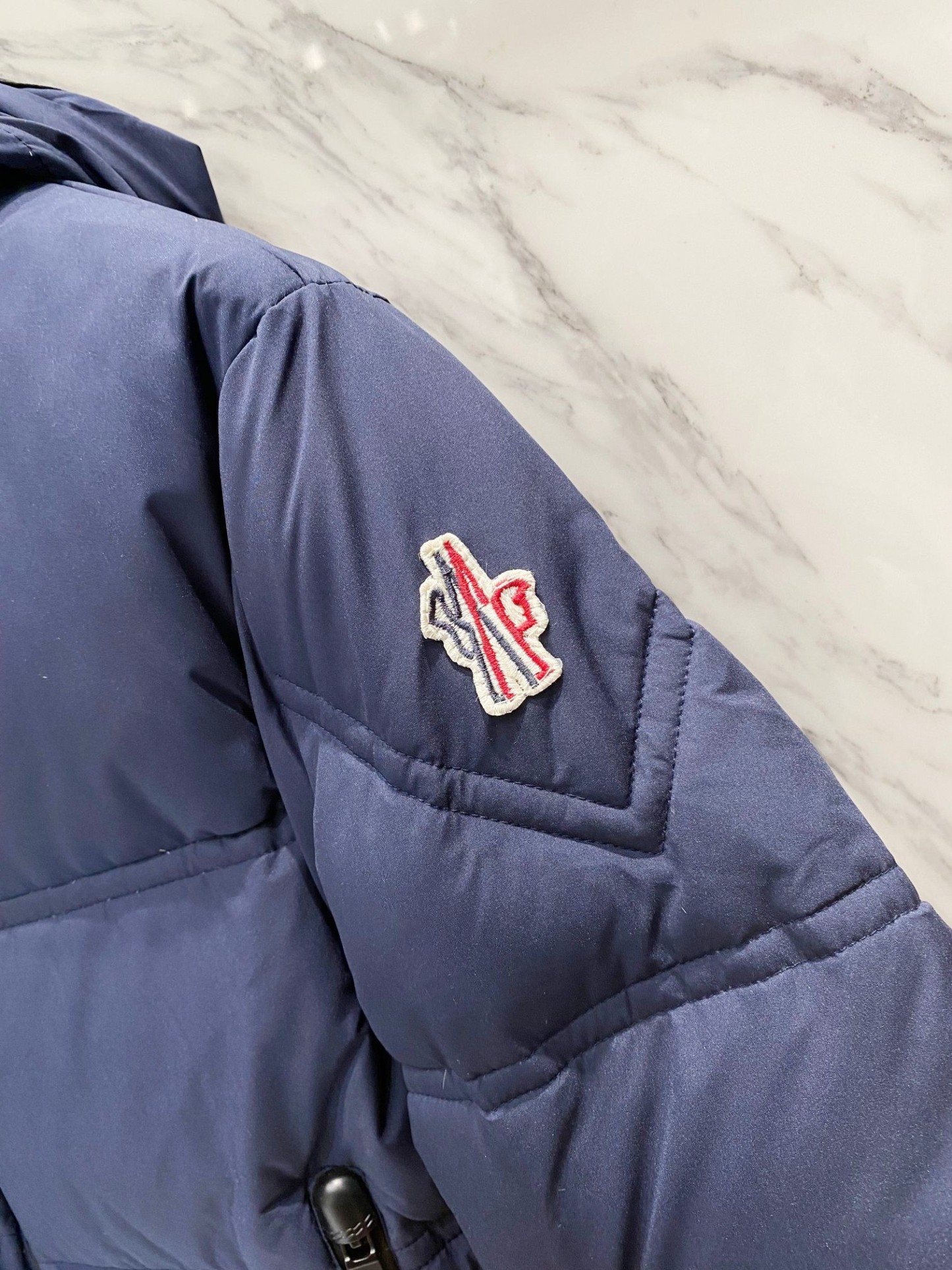 【MONCLER】モンクレール 2025 新しいコットンコート超ホット刺繍炎フード付きジャケット 男女兼用