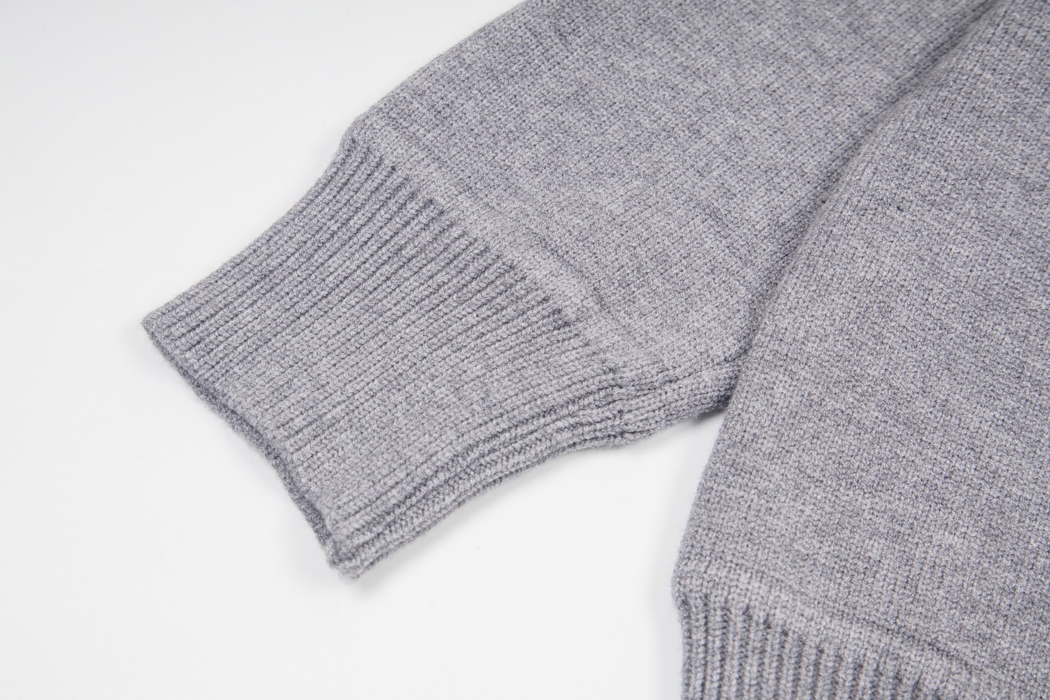 【MONCLER旗艦店】モンクレール セーター ご好評に付き再入荷！