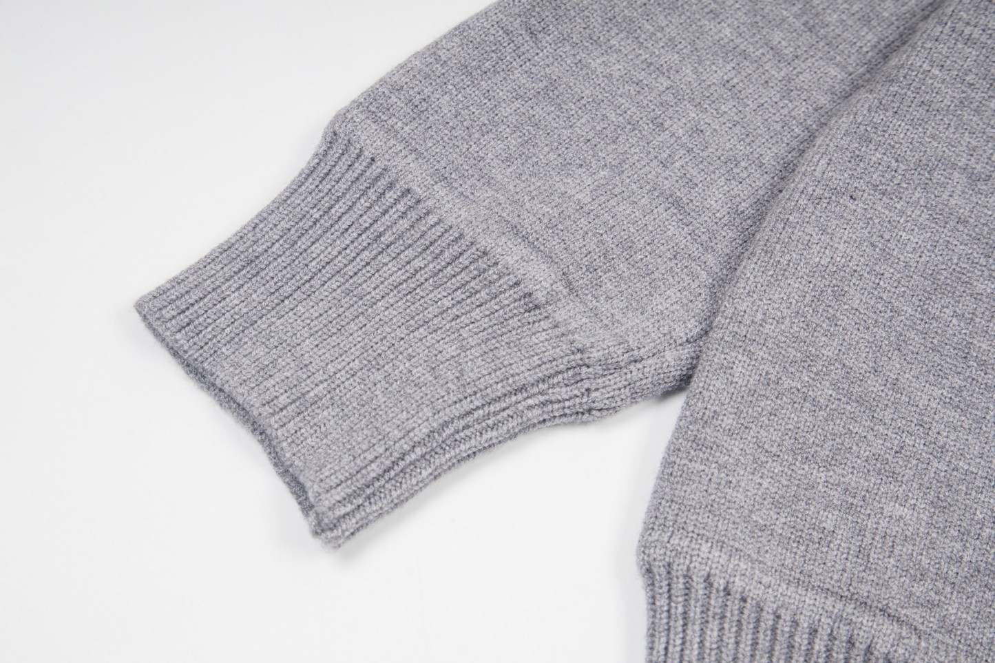 【MONCLER旗艦店】モンクレール セーター ご好評に付き再入荷！