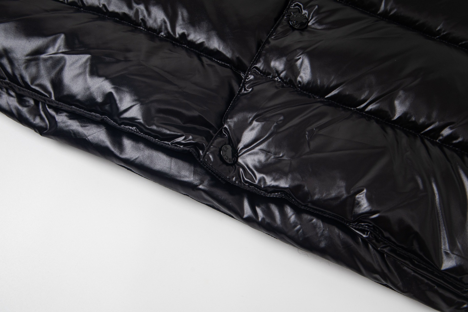 【人気】MONCLER モンクレール  ダウンベスト ご好評に付き再入荷！