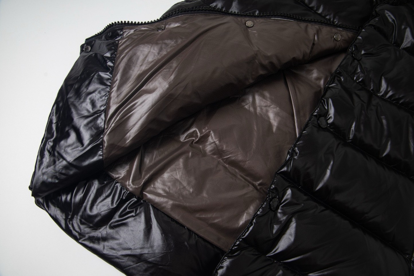 【人気】MONCLER モンクレール  ダウンベスト ご好評に付き再入荷！