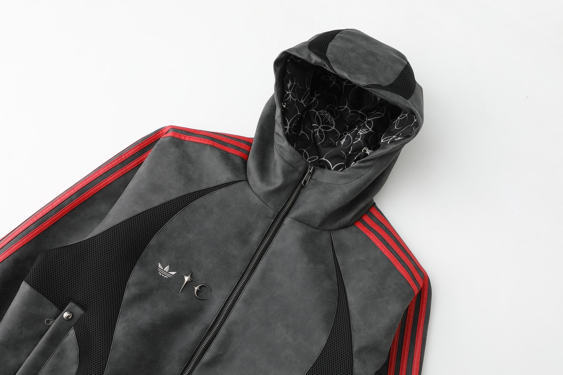 【THUG CLUB x ORIGINALS】ジャケット 男女兼用 ご好評に付き再入荷！