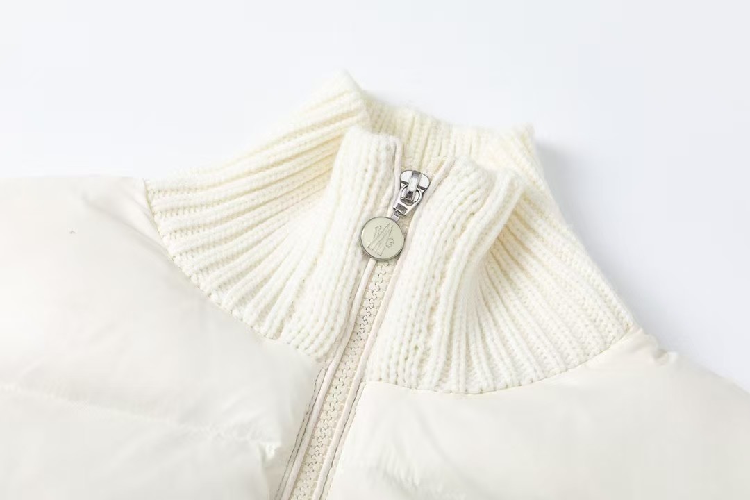 【人気】MONCLER モンクレール ダウンジャケット ご好評に付き再入荷！