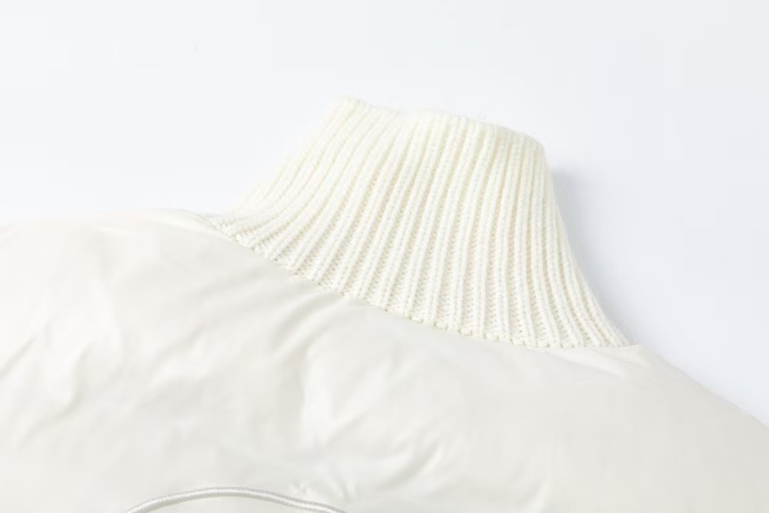 【人気】MONCLER モンクレール ダウンジャケット ご好評に付き再入荷！