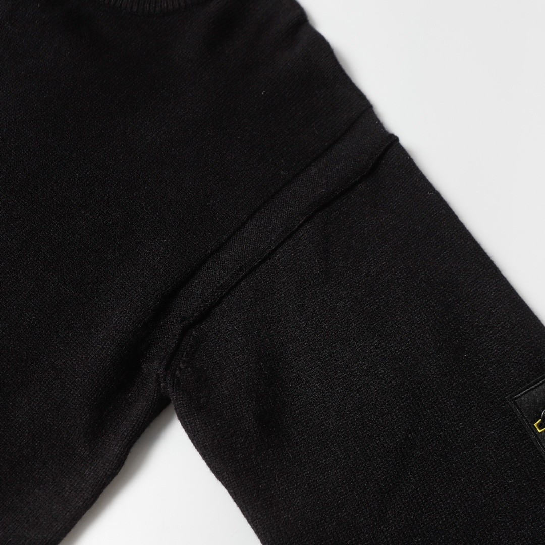【STONE ISLAND旗艦店】 セーター 男女兼用 ご好評に付き再入荷！