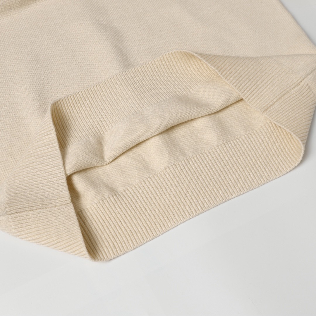 【STONE ISLAND旗艦店】 セーター 男女兼用 ご好評に付き再入荷！