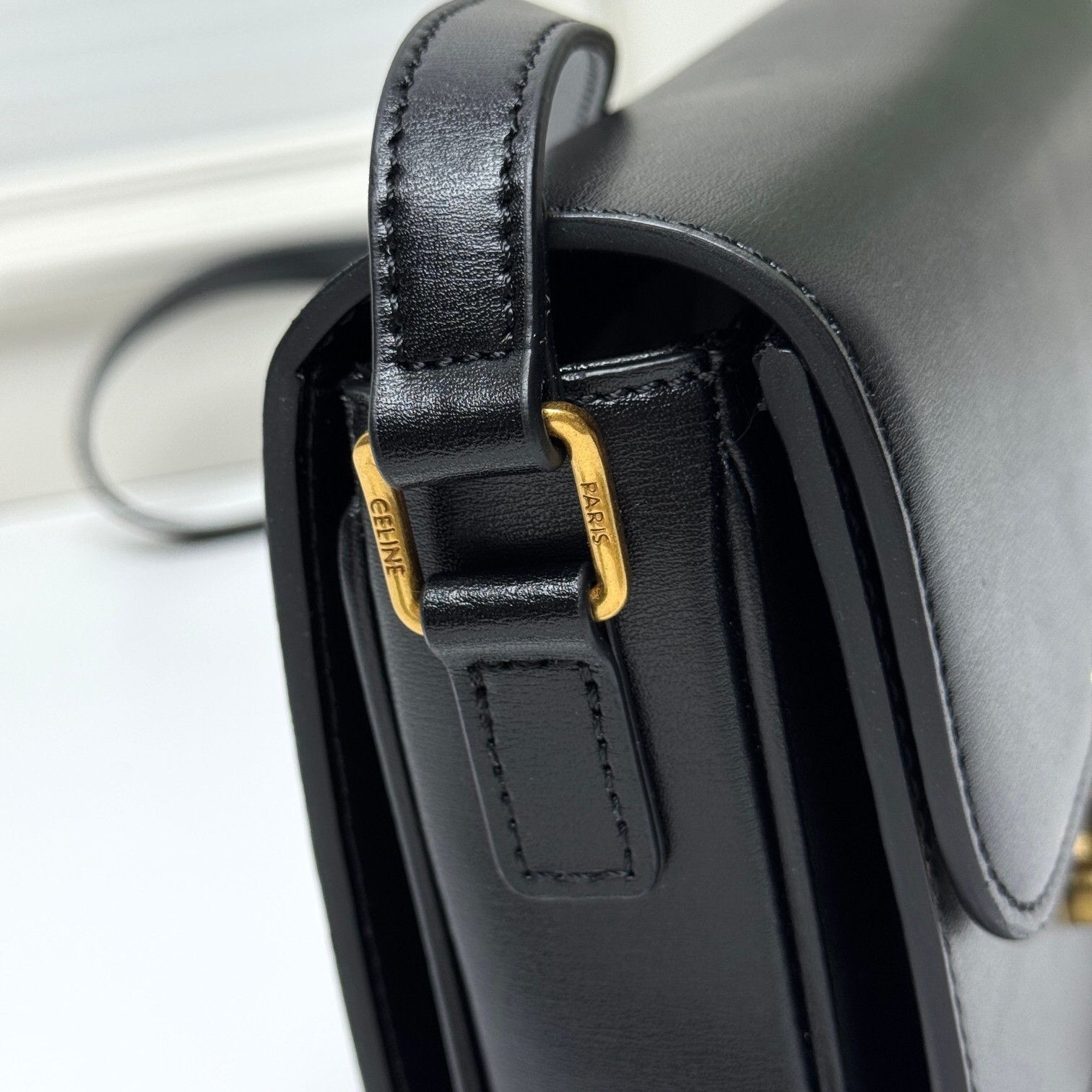 CELINE★トリオンフ クロスボディバッグ ティーン シャイニー