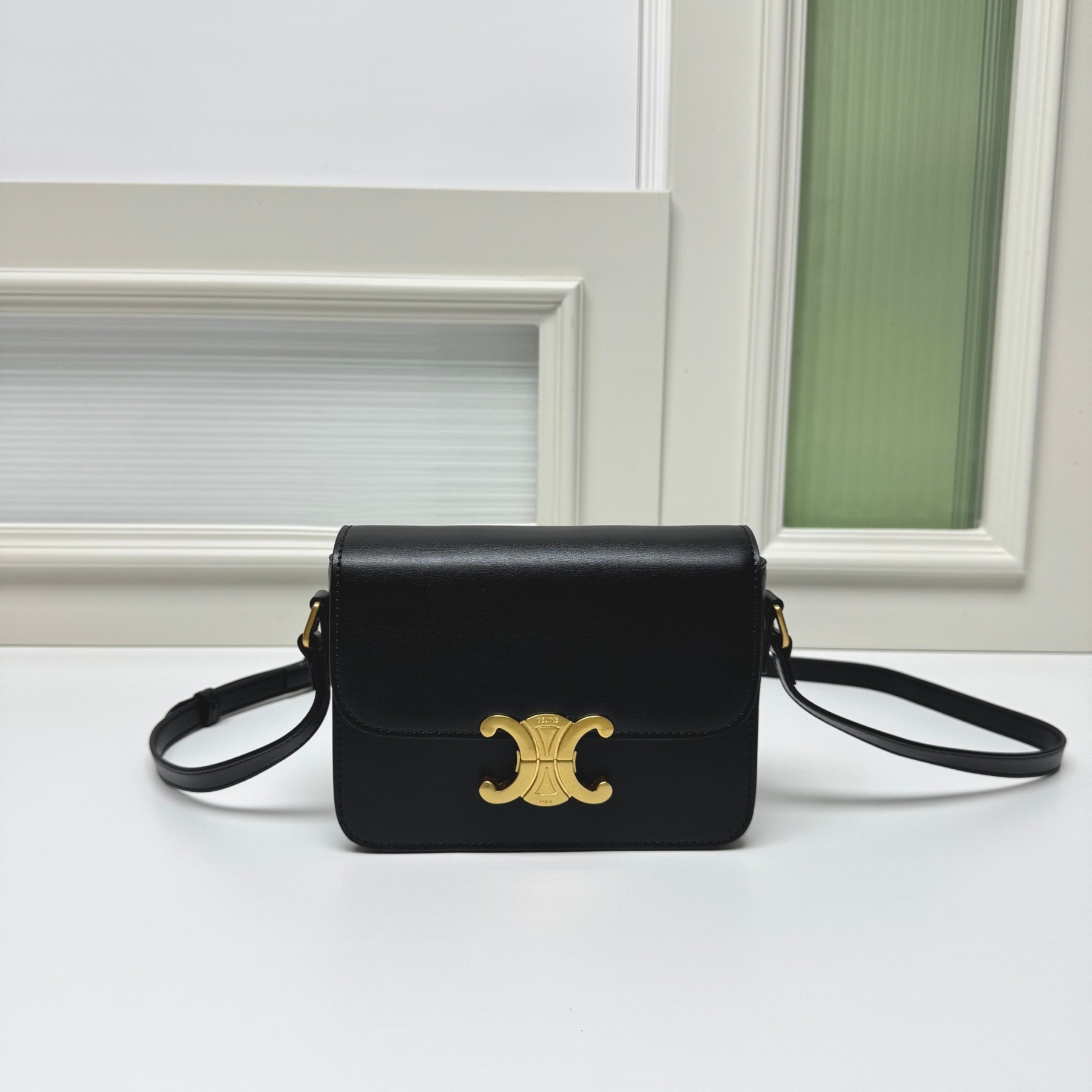 CELINE★トリオンフ クロスボディバッグ ティーン シャイニー