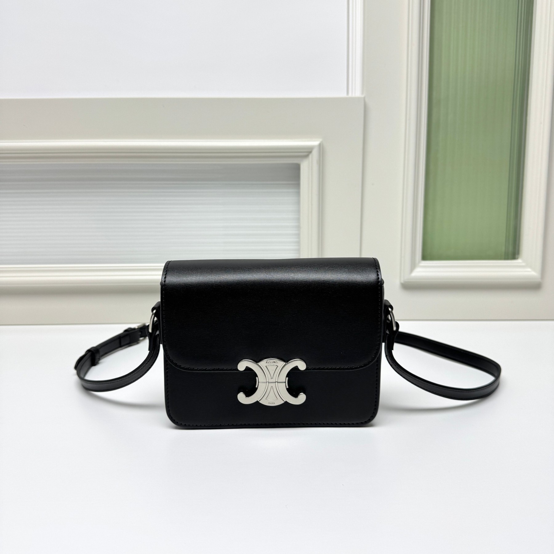 CELINE★トリオンフ クロスボディバッグ ティーン シャイニー