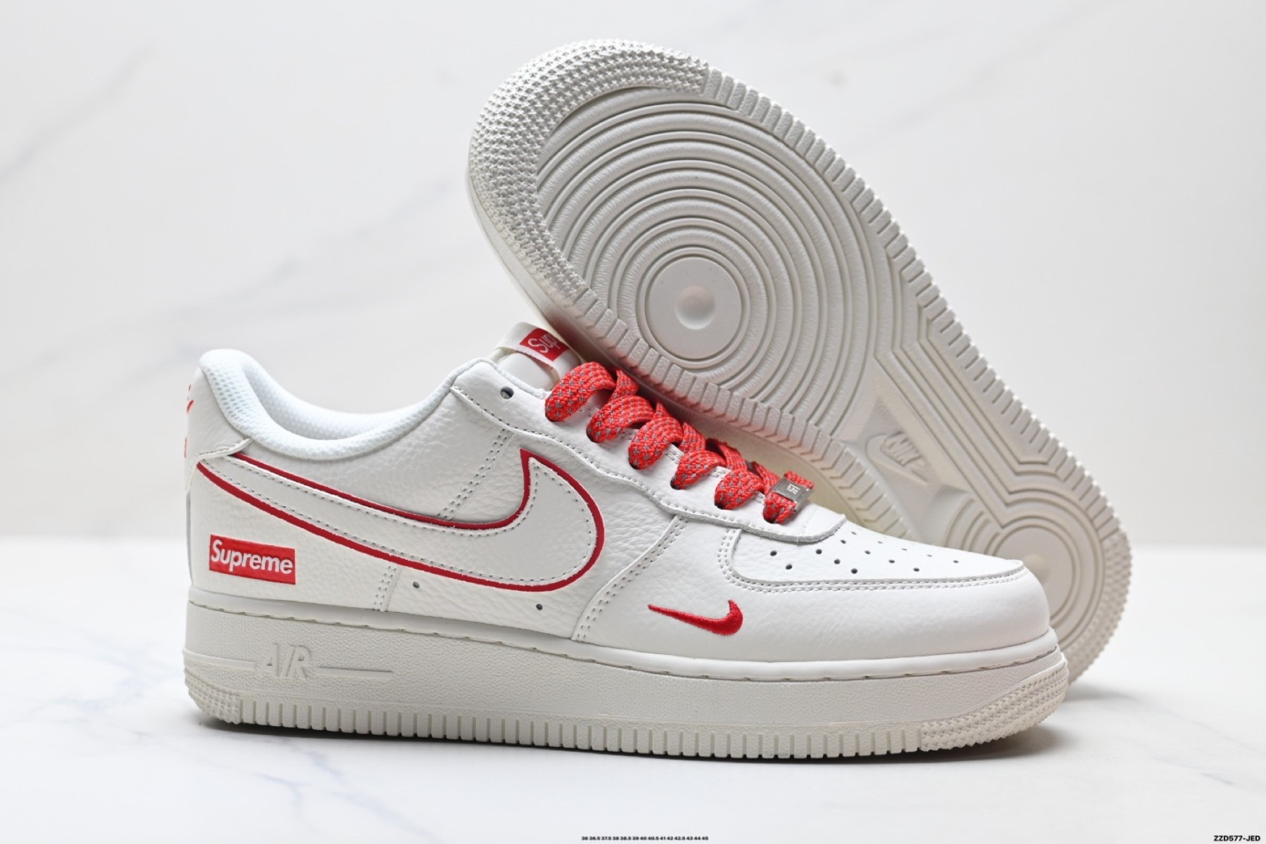 Nike Air Force 1 Low x Supreme カジュアルシューズ