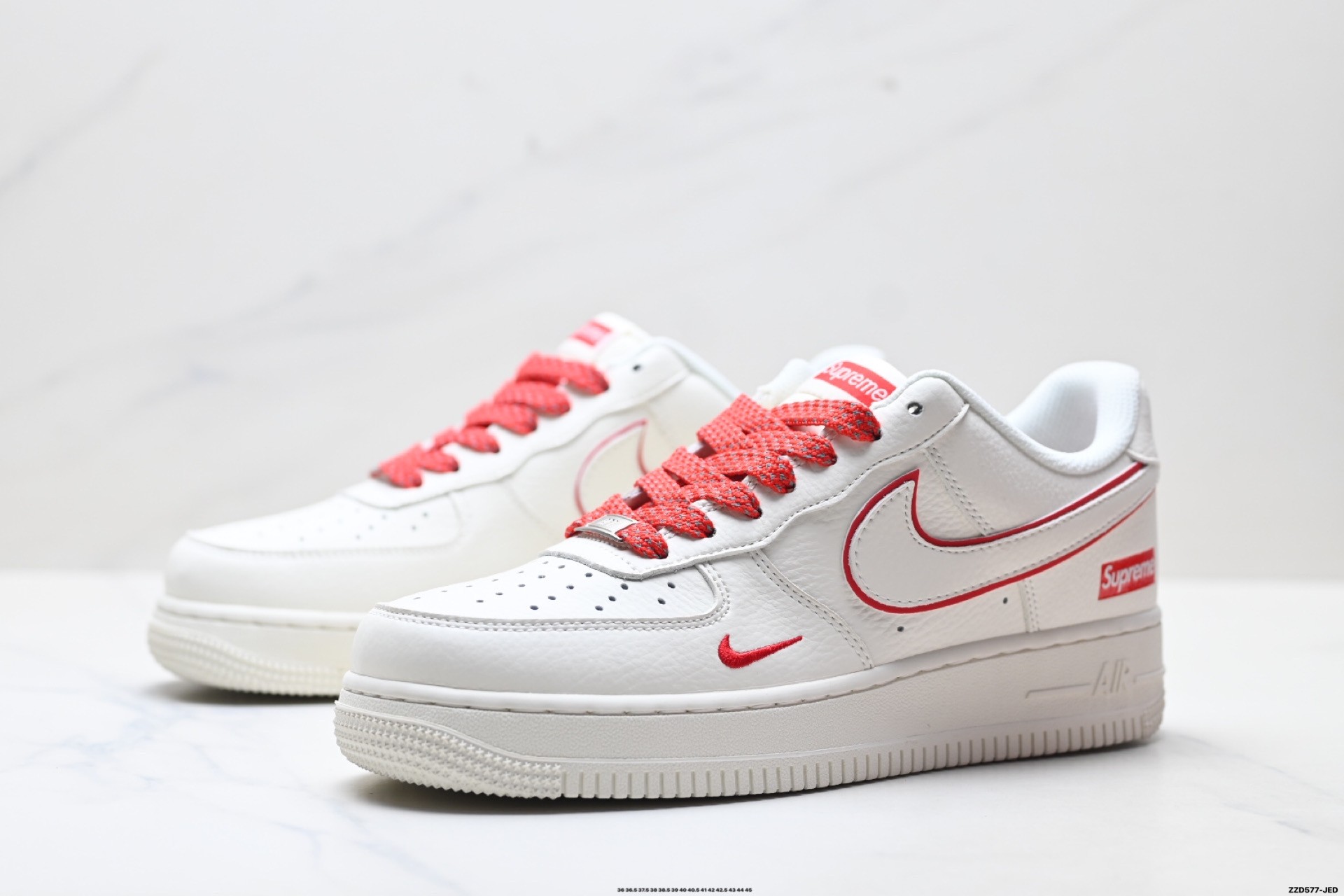 Nike Air Force 1 Low x Supreme カジュアルシューズ
