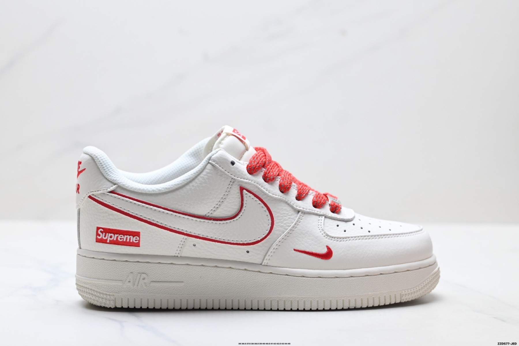 Nike Air Force 1 Low x Supreme カジュアルシューズ