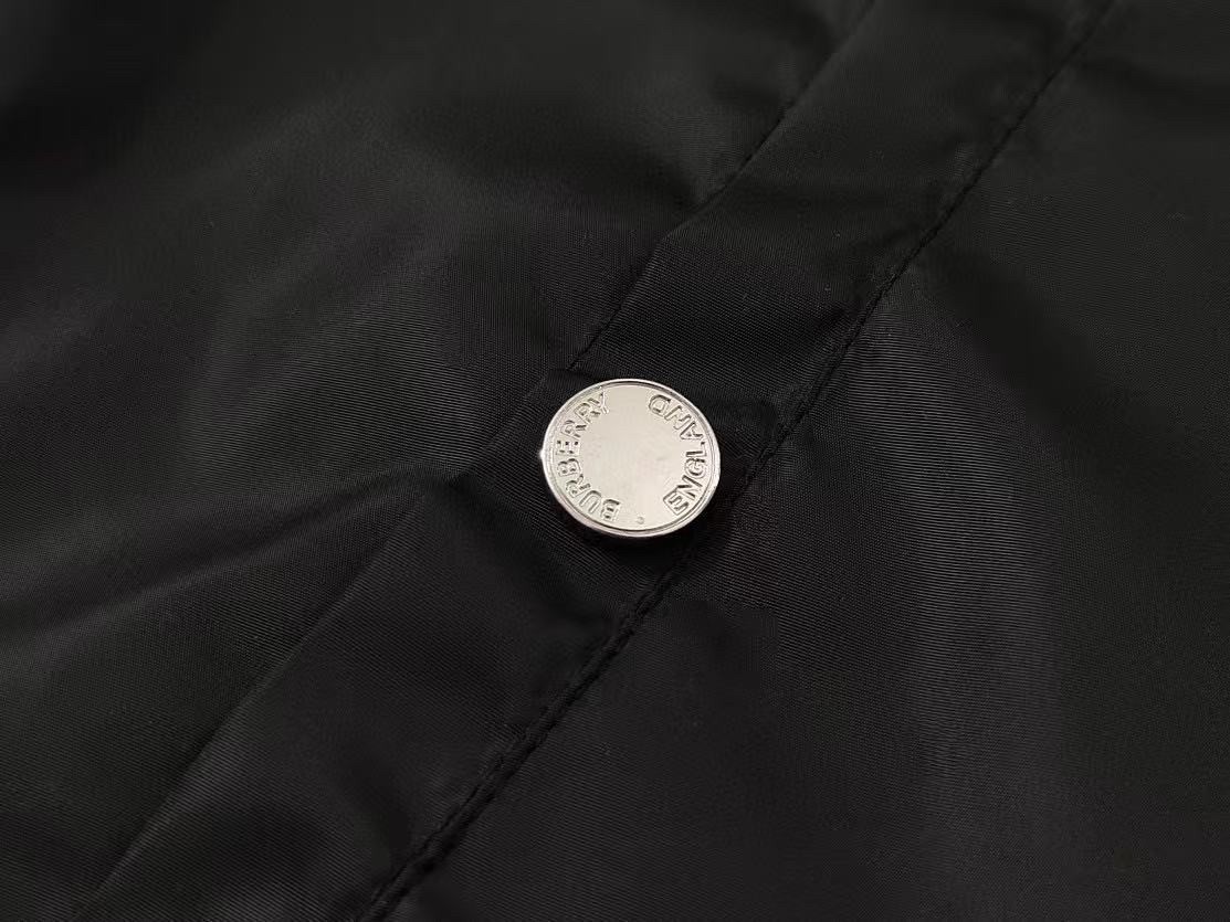 【BURBERRY旗艦店】バーバリー リバーシブル ジャケット 、ご好評に付き再入荷！