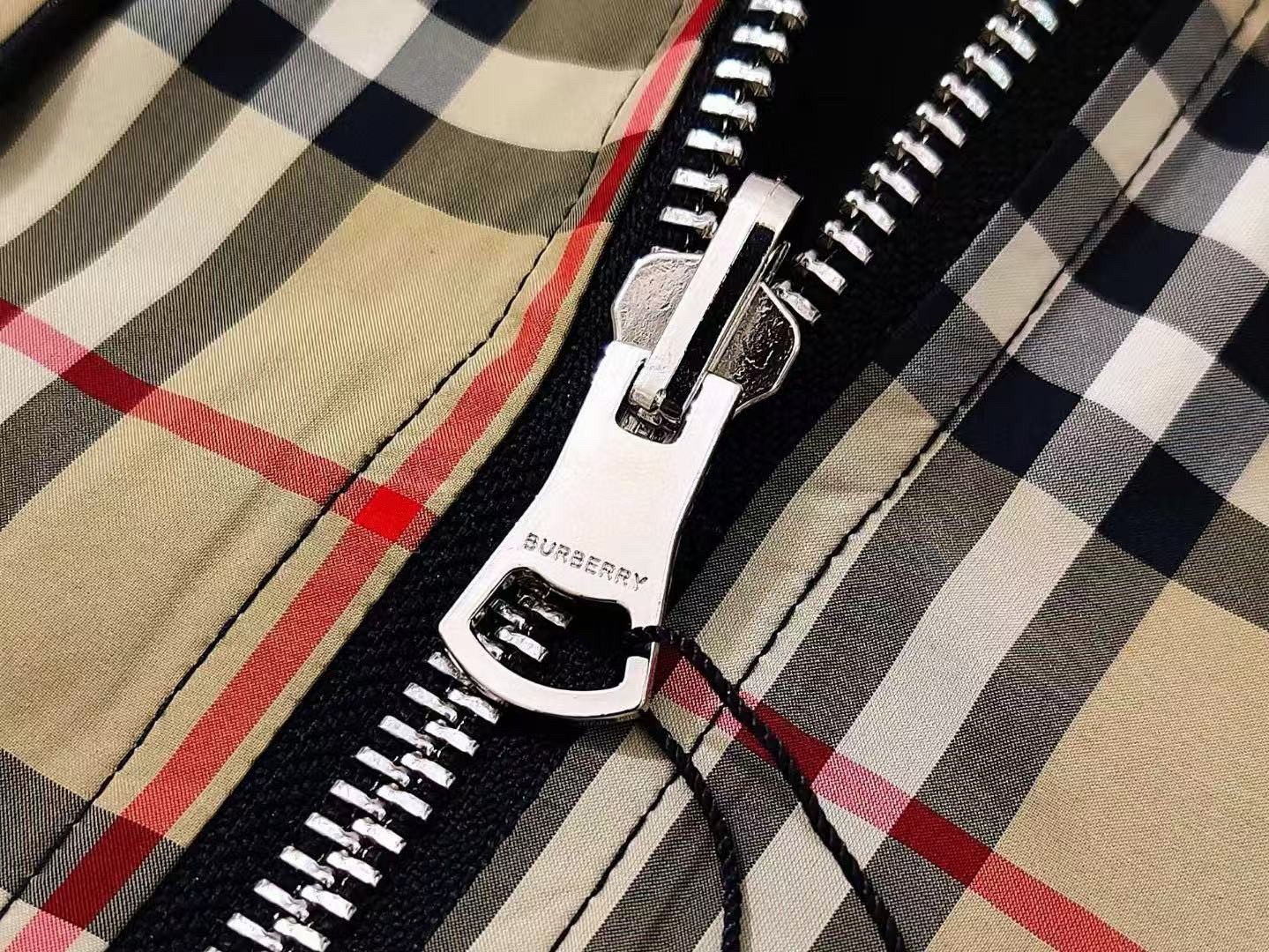 【BURBERRY旗艦店】バーバリー リバーシブル ジャケット 、ご好評に付き再入荷！