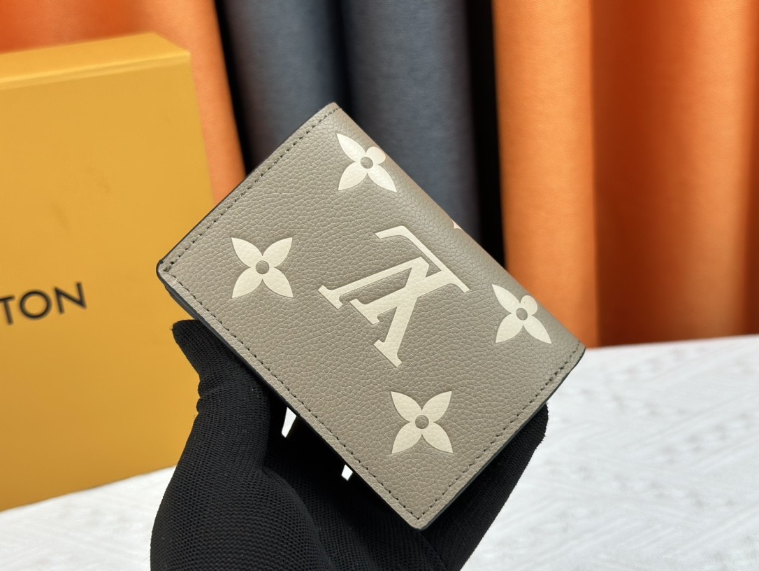LOUIS VUITTON ルイヴィトン ☆ポルトフォイユ・クレア M82370  M80152 12*9*3.5cm