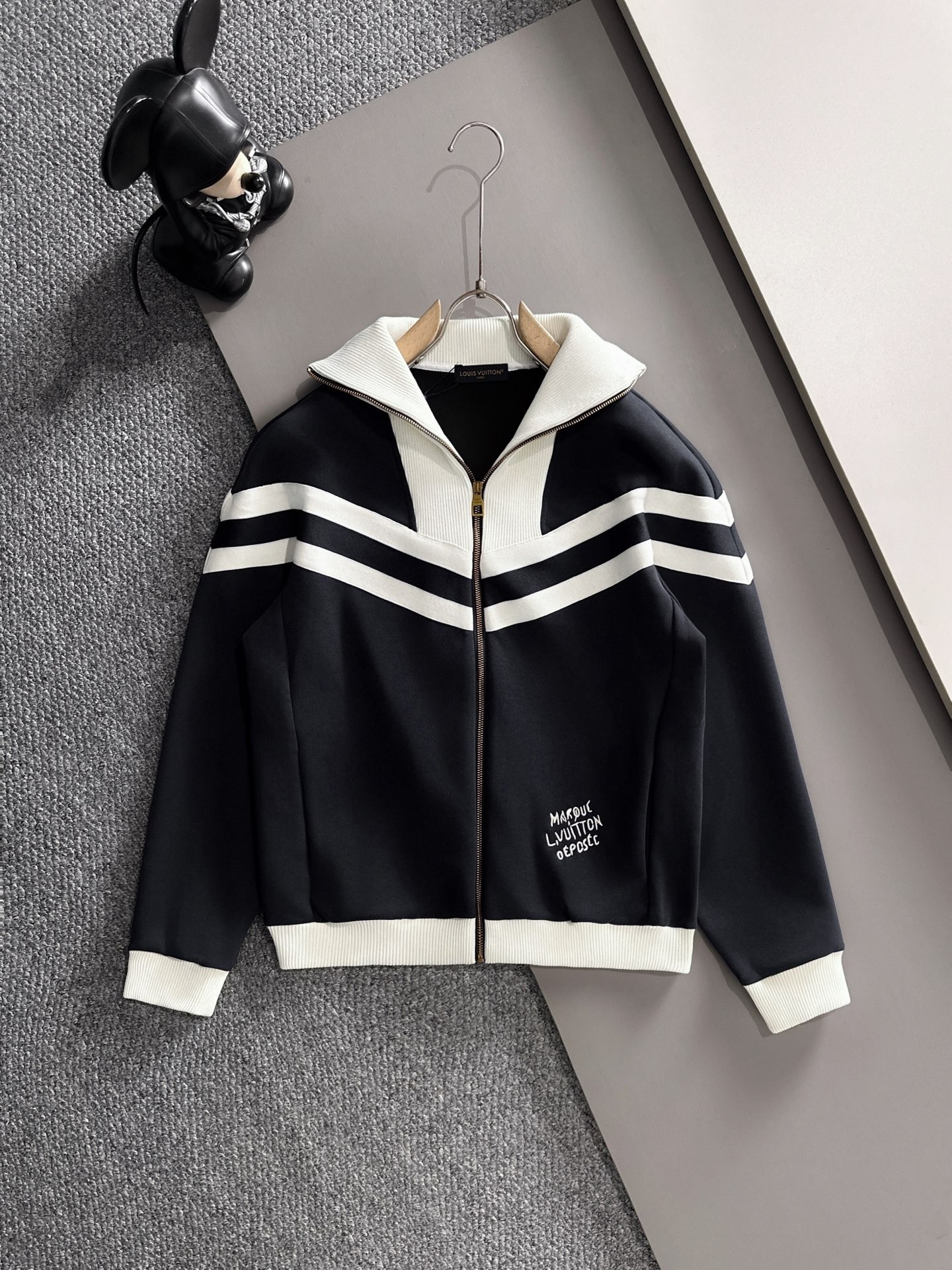 【LOUIS VUITTON旗艦店】ルイヴィトン 上下セット セットアップ ご好評に付き再入荷！