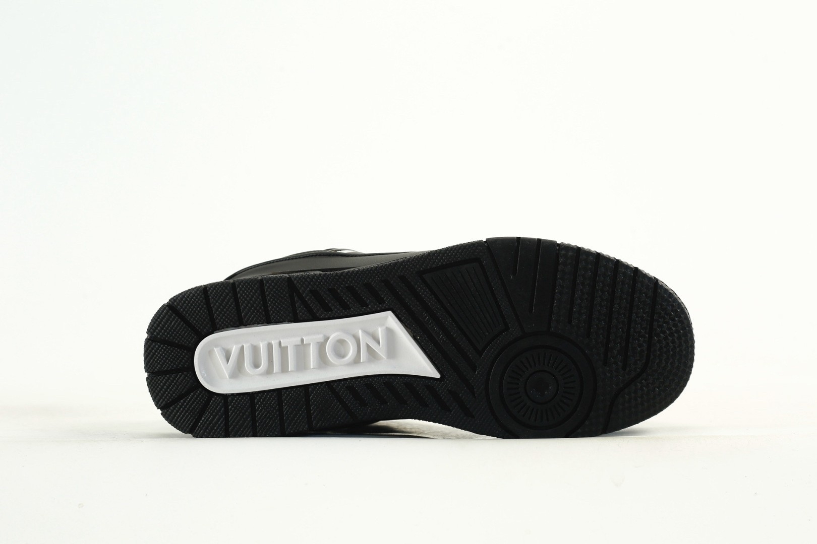 LOUIS VUITTON ルイヴィトン LV TRAINER SNEAKER LOW スニーカー